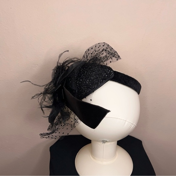 Black Fascinator Lace Mesh Feather Headband Goth Pinup Wedding Formal Event - Picture 6 of 9